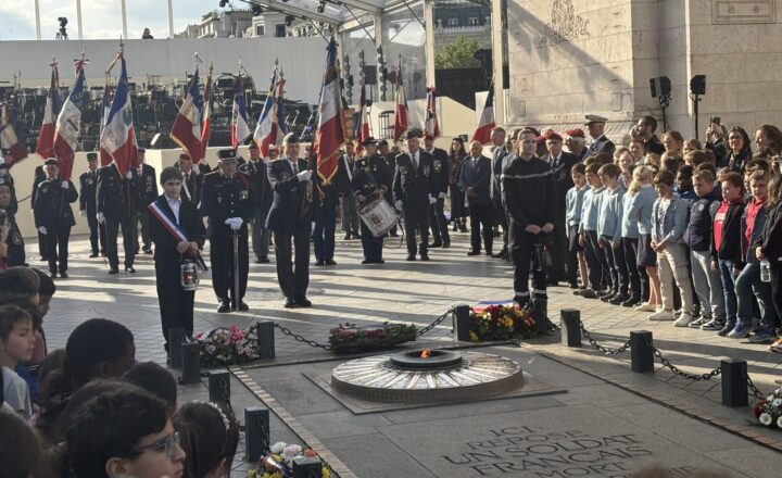 Ravivage de la Flamme du 7 mai 2025 : L’Encouragement Public honore la mémoire avec solennité